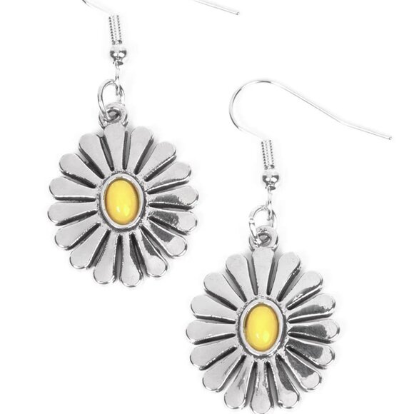 Paparazzi Jewelry Accessories - Delectably Daisy - Yellow Earrings - Vintage - Picture 4 of 4